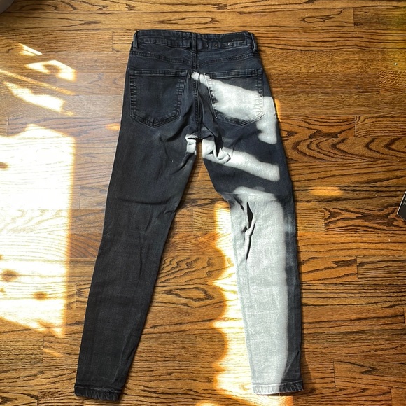 Distressed Black Garage Jeans Mid-Rise Size 3 - Picture 2 of 4